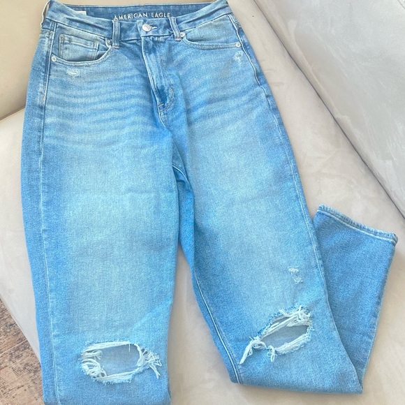 American Eagle Stretch Mom Jeans - Picture 3 of 3
